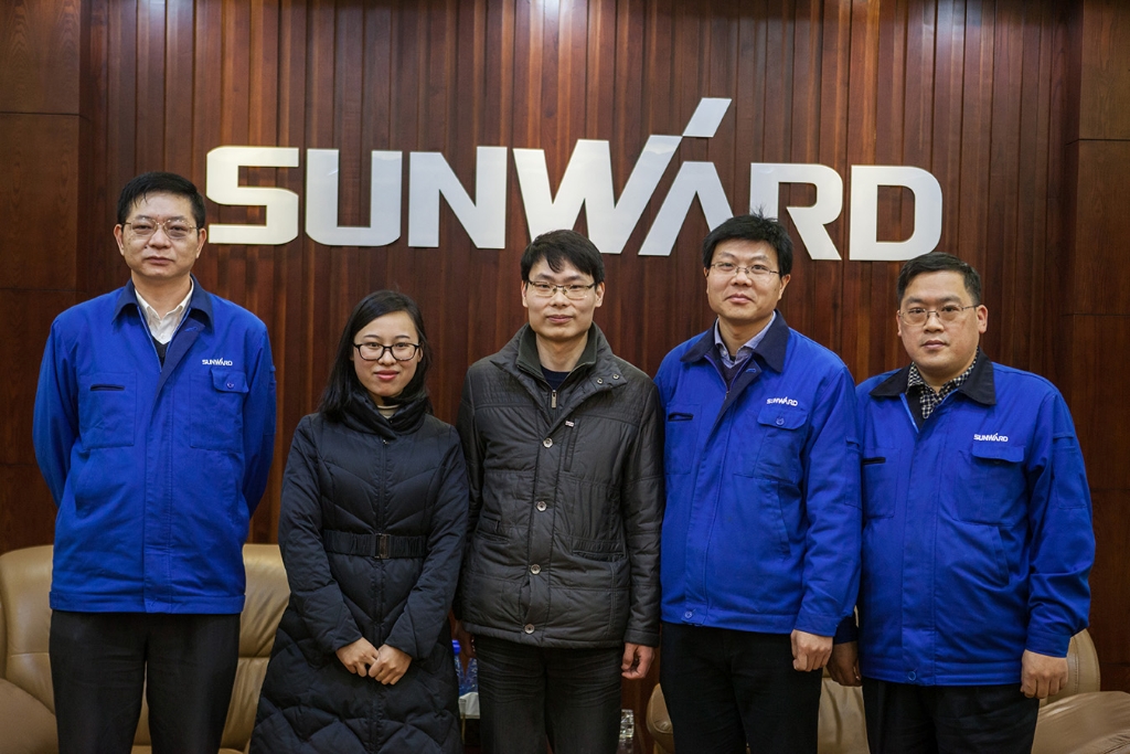 市科协辅导光临Z6人生就是博智能慰问难题科技工作者