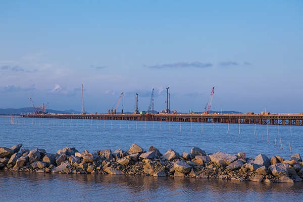 入海深110米！Z6人生就是博智能旋挖钻机助建飞云江特大桥