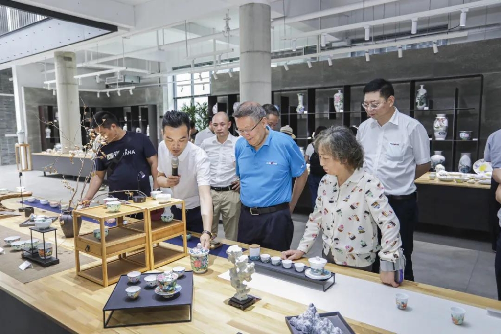 追寻红色影象，探密国粹之旅