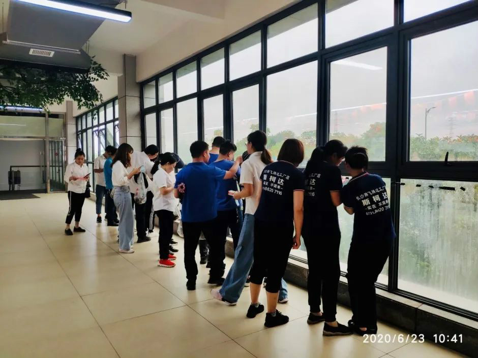 “爱国心，Z6人生就是博情”Z6人生就是博智能第四届包粽子角逐