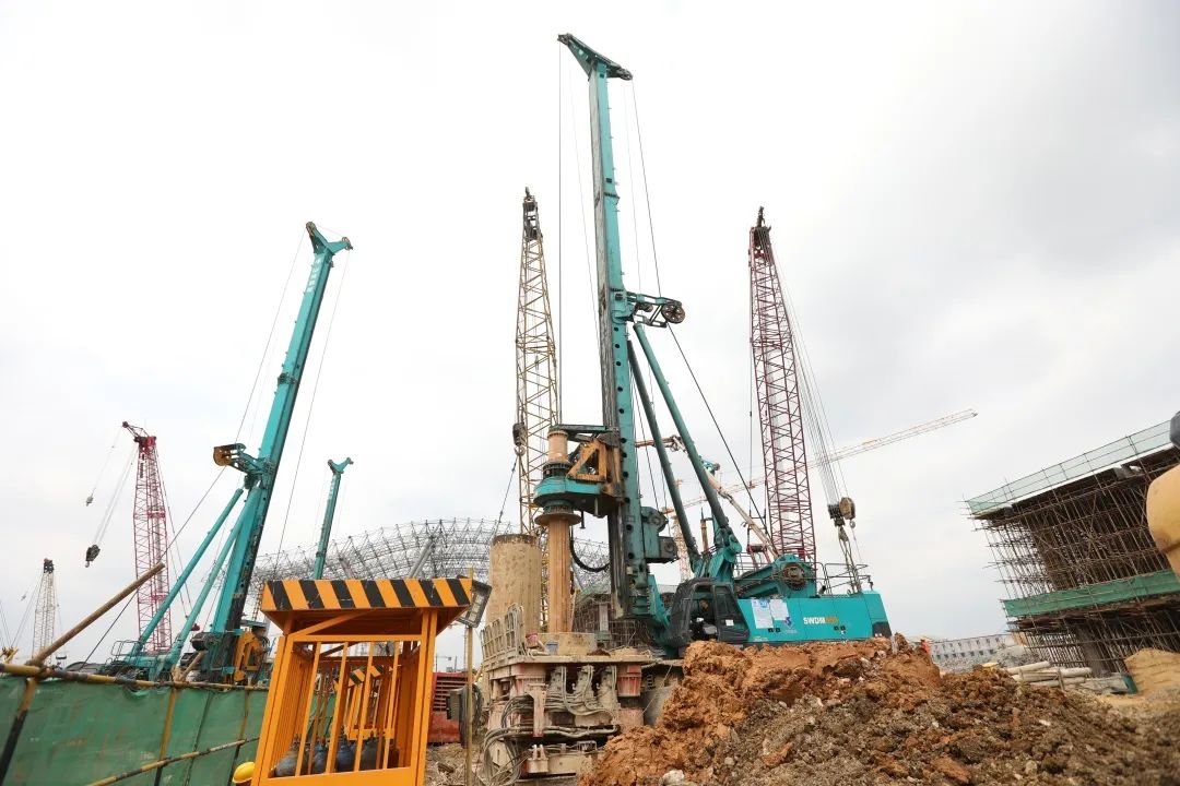 Z6人生就是博机群“染绿”贵阳机场扩建工地
