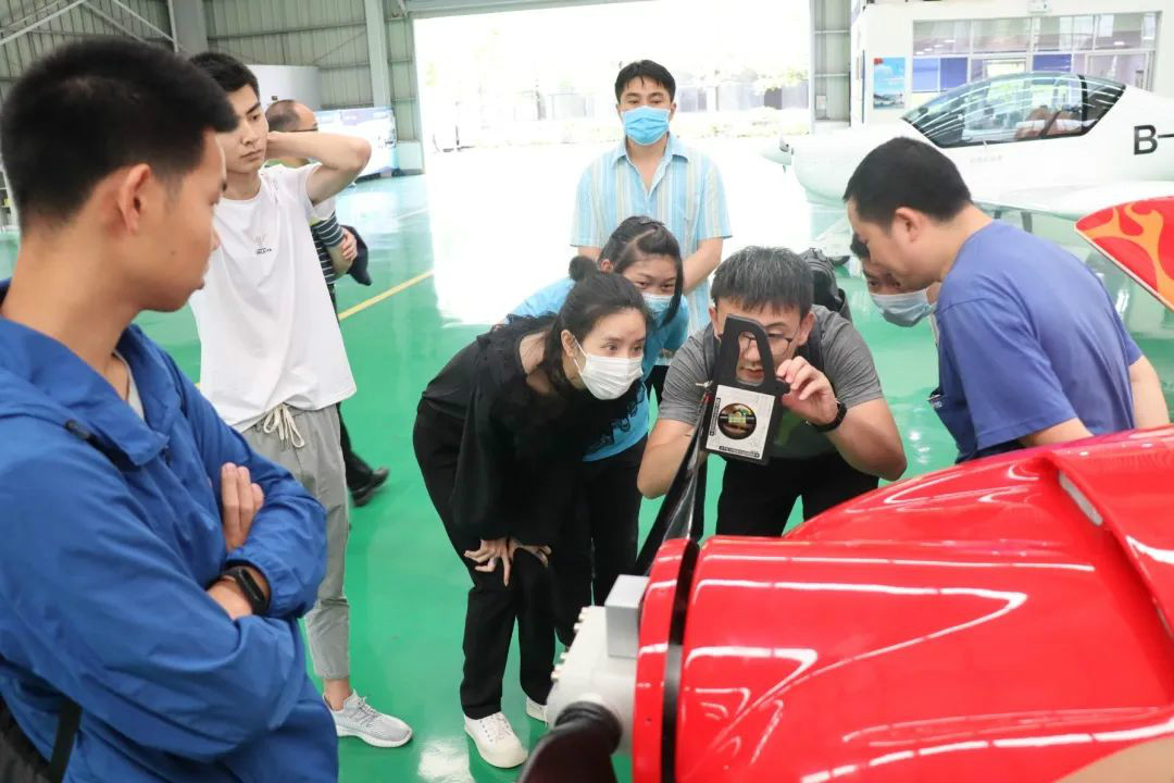 Z6人生就是博航空第十三期147部SA60L机型培训班圆满毕业