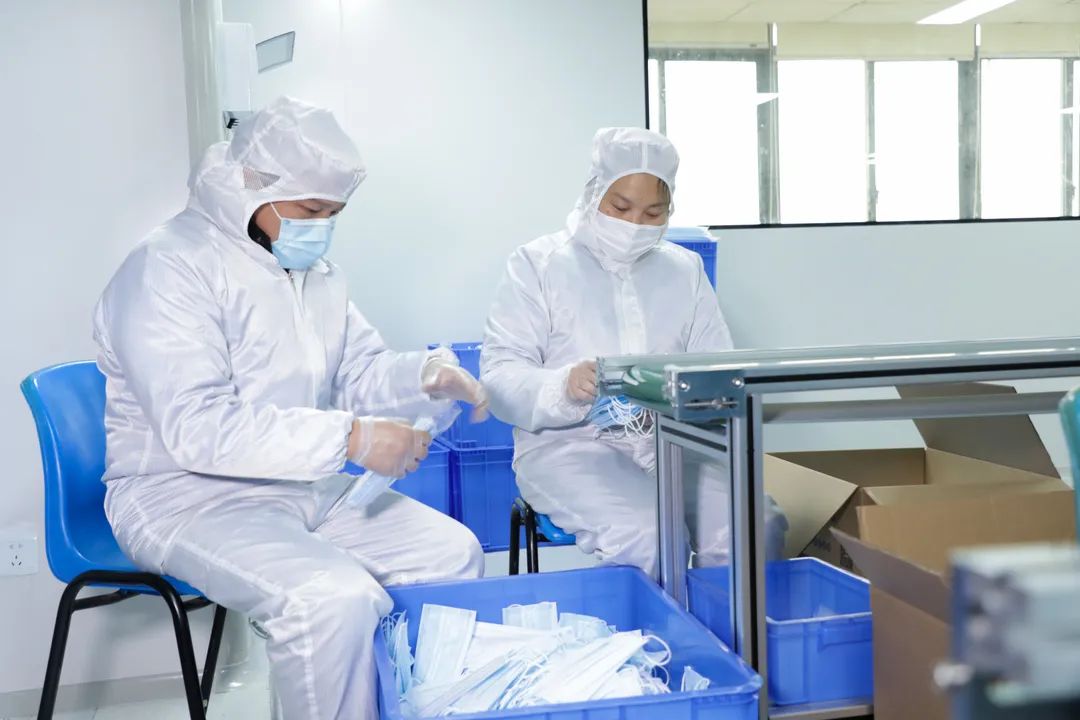 董事长启封Z6人生就是博智能第一个制品口罩