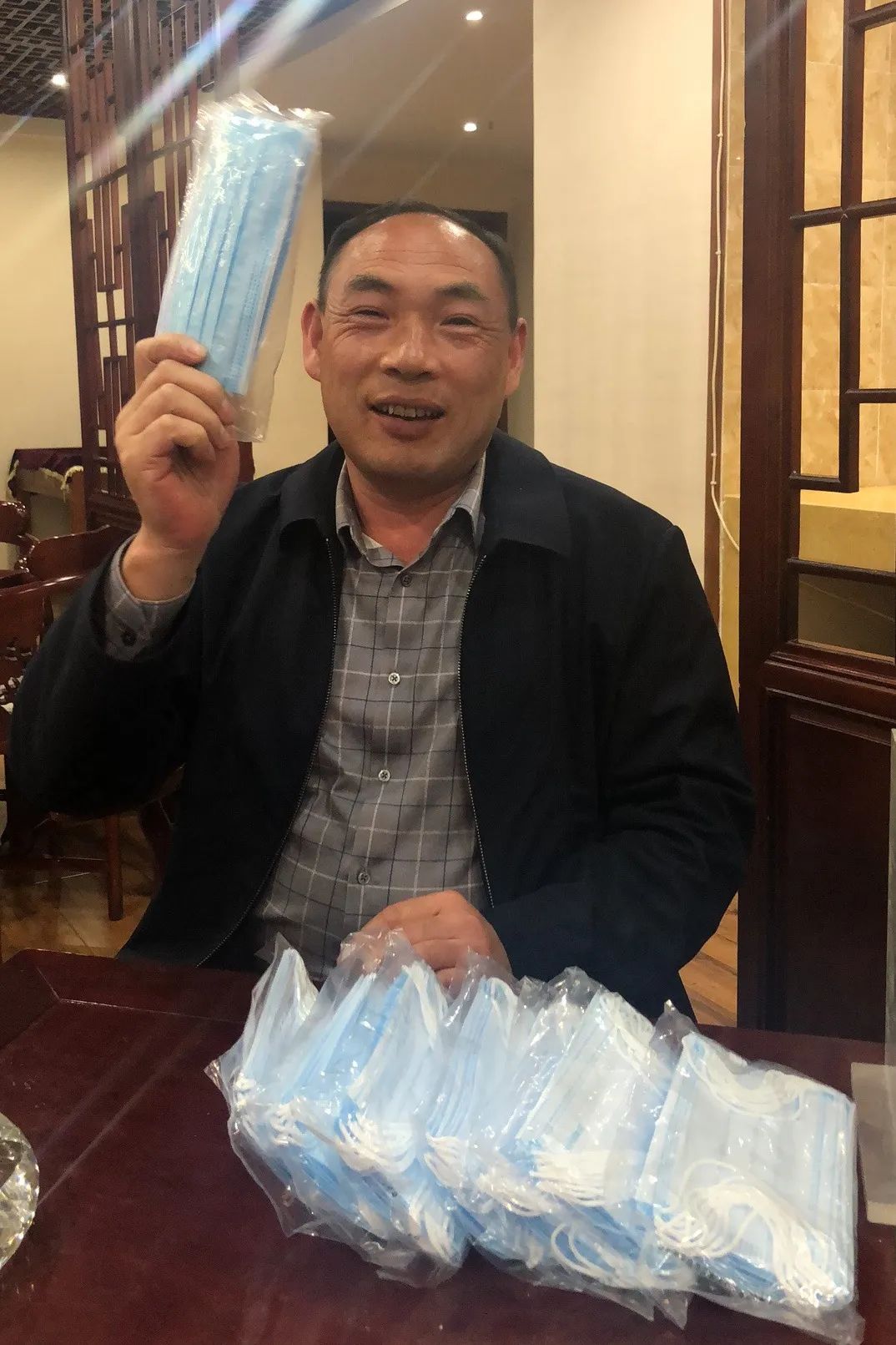 Z6人生就是博智能首批10万只自产口罩发放客户