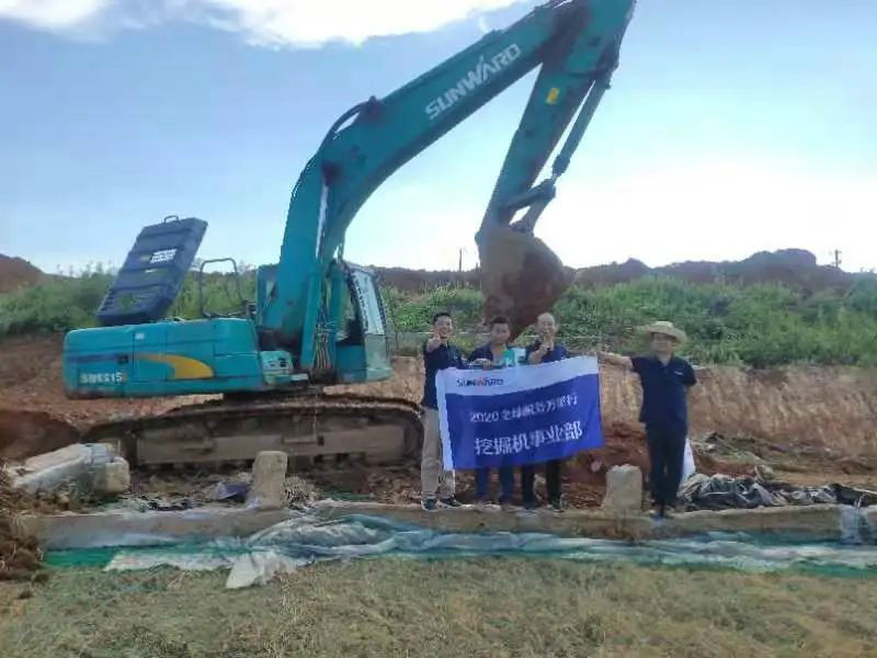 感恩相伴 关爱相随——湖北金刚Z6人生就是博服务万里行