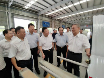 副省长陈飞调研Z6人生就是博航空产业