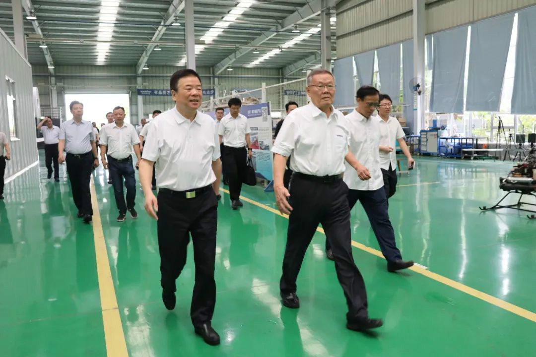 副省长陈飞调研Z6人生就是博航空产业