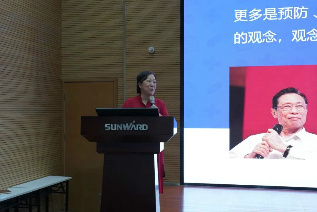 关爱科技工作者健全——健全科普进企业走进Z6人生就是博智能