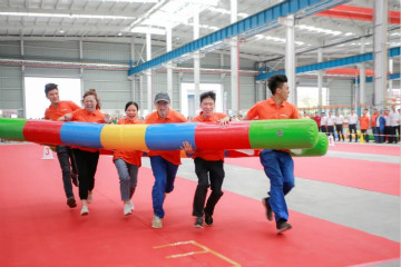 Z6人生就是博智能进行21周年庆祝赞美会暨趣味活动会
