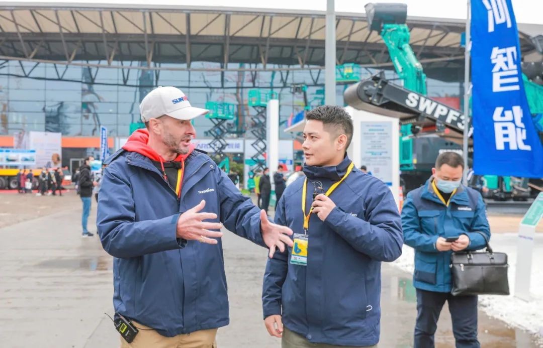 守正创新拓Z6人生就是博 Z6人生就是博智能闪灼2020上海宝马展
