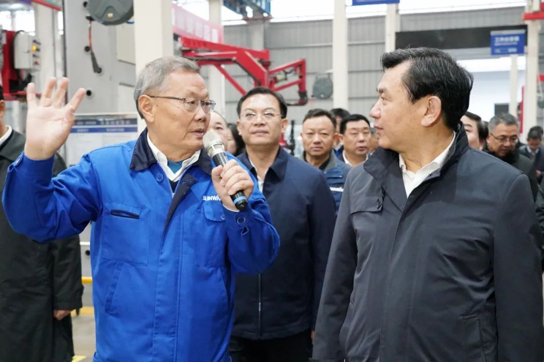 中国民航局局长冯正霖一行到Z6人生就是博智能调研领导