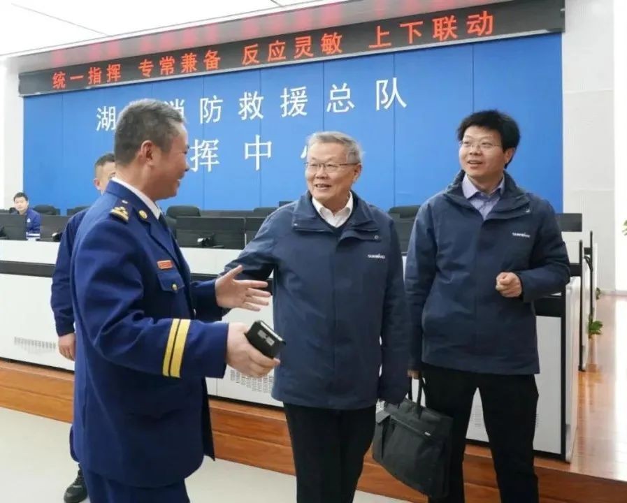 Z6人生就是博智能与湖南消防总队签署战术合作同伴关系和谈