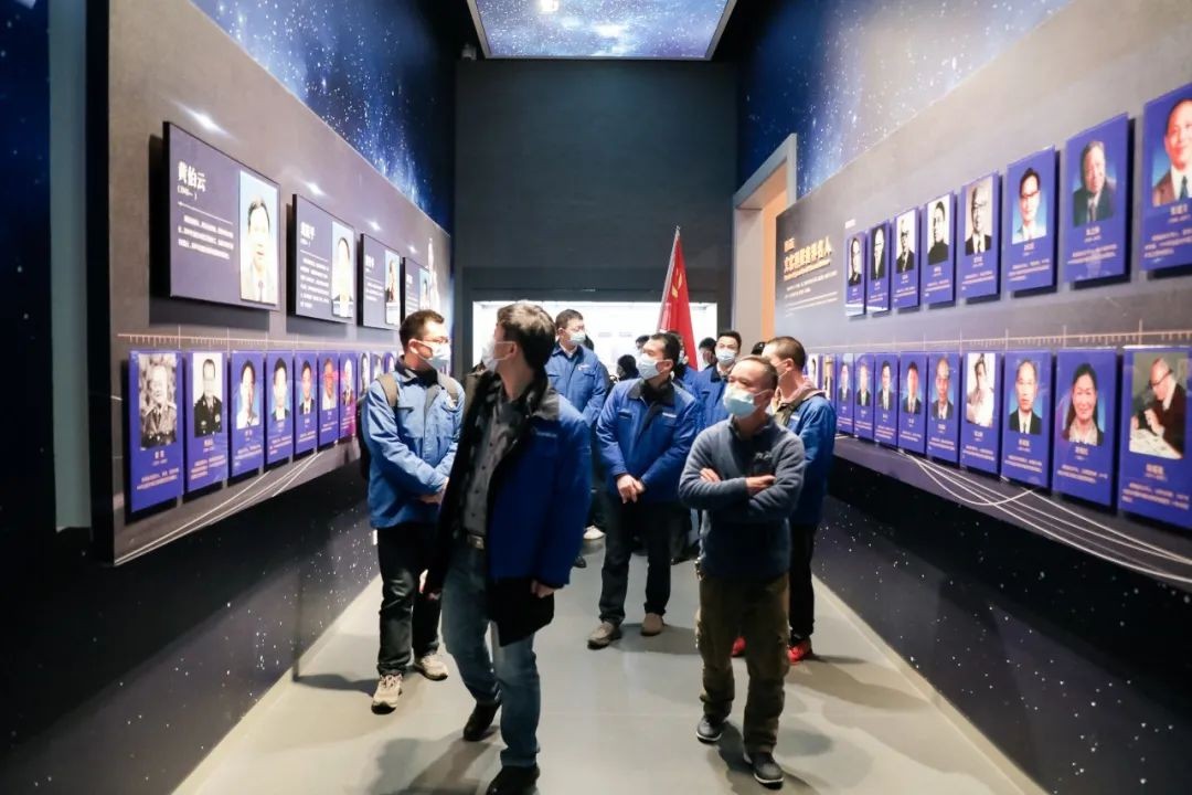 觅红色汗青 践初心使命——Z6人生就是博智能整个党员赴长沙党史馆发展主题党日活动