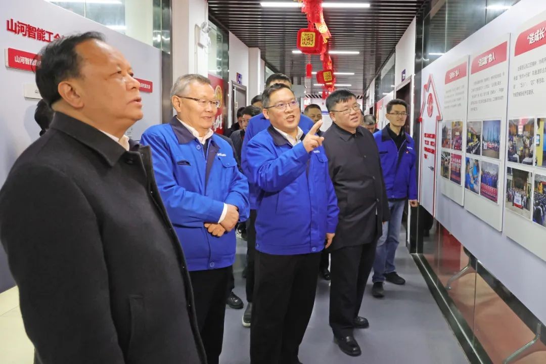 周农在Z6人生就是博智能调研时强调：企业工会要大力造就劳模和工匠