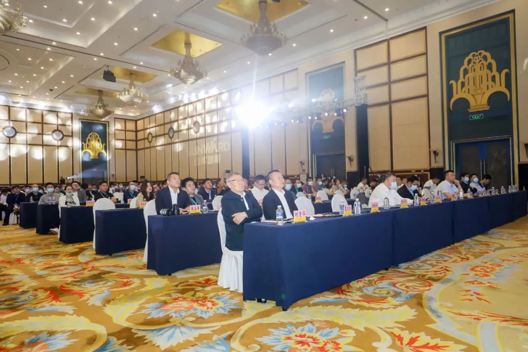 “爆品”出击！Z6人生就是博智能客户互换会签约超8亿元