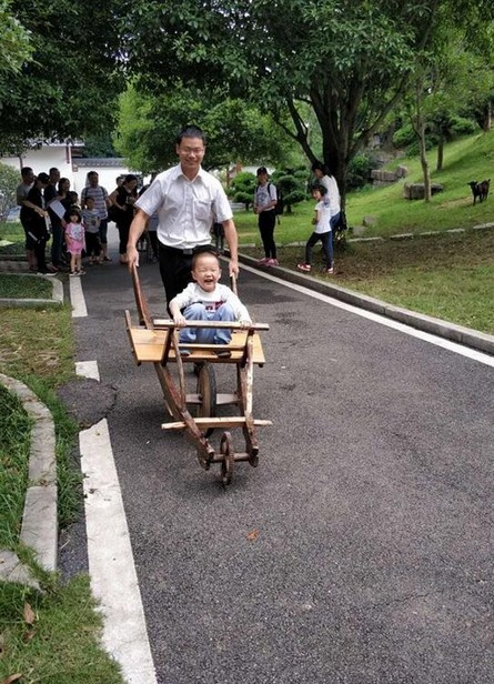 大手牵幼手·“顽”转六一，Z6人生就是博智能初次六一亲子主题活动圆满进行