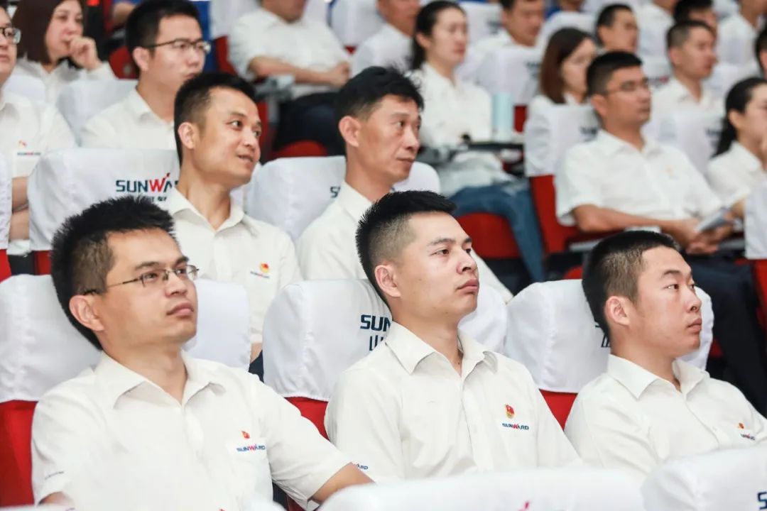 Z6人生就是博智能党委集中收看庆祝中国共产党成立100周年大会现场直播