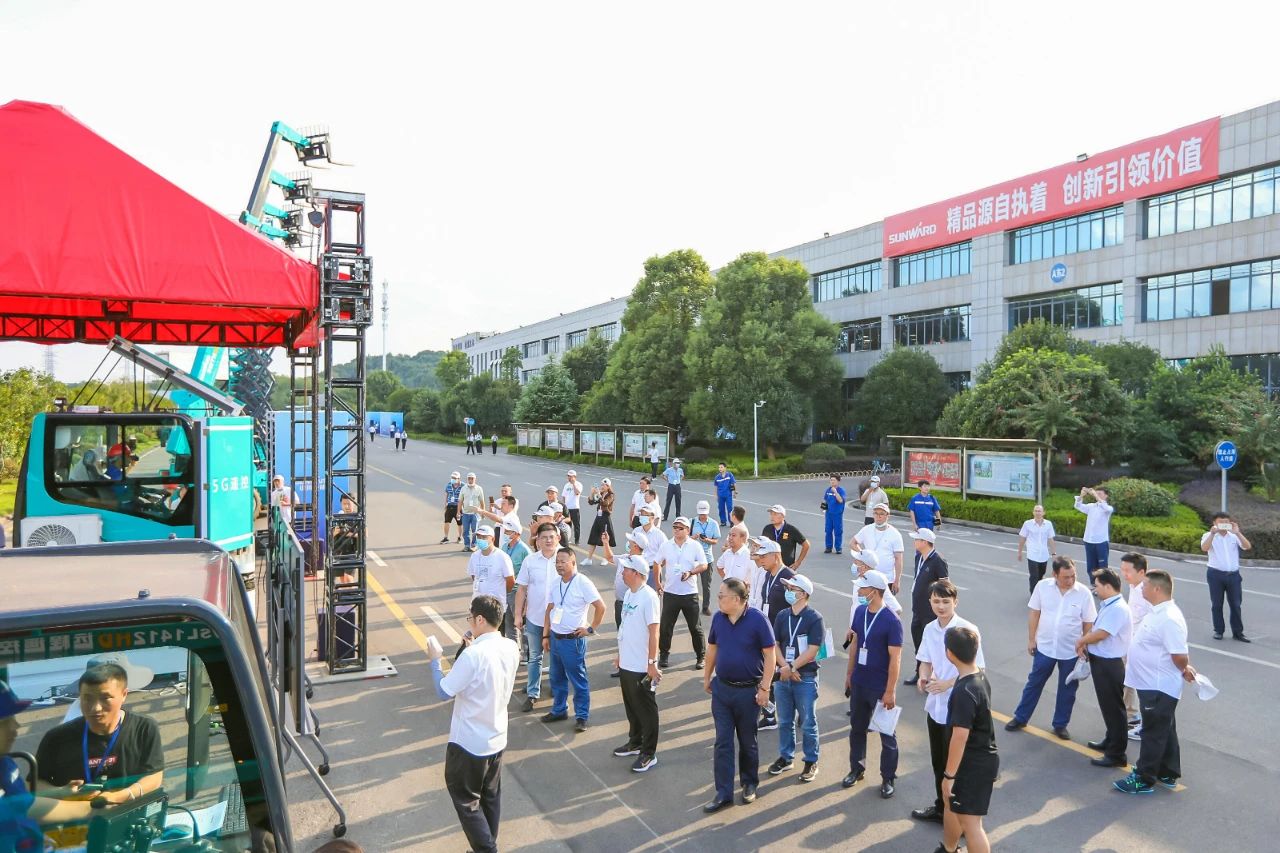 远程？+仿真培训！全球初创5G？胤抡媾嘌抵腔燮教ń艹隽料