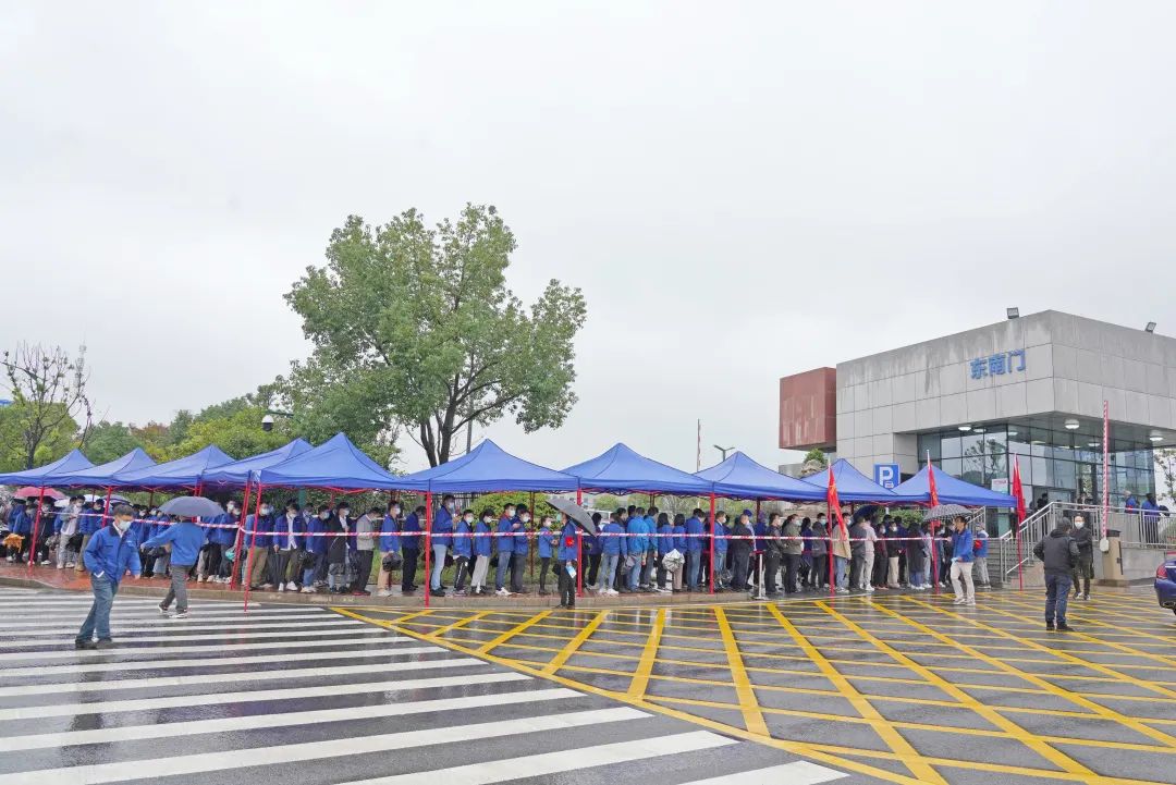 采样实现率近100%！Z6人生就是博智能第一功夫发展全员核酸检测，保险安全出产