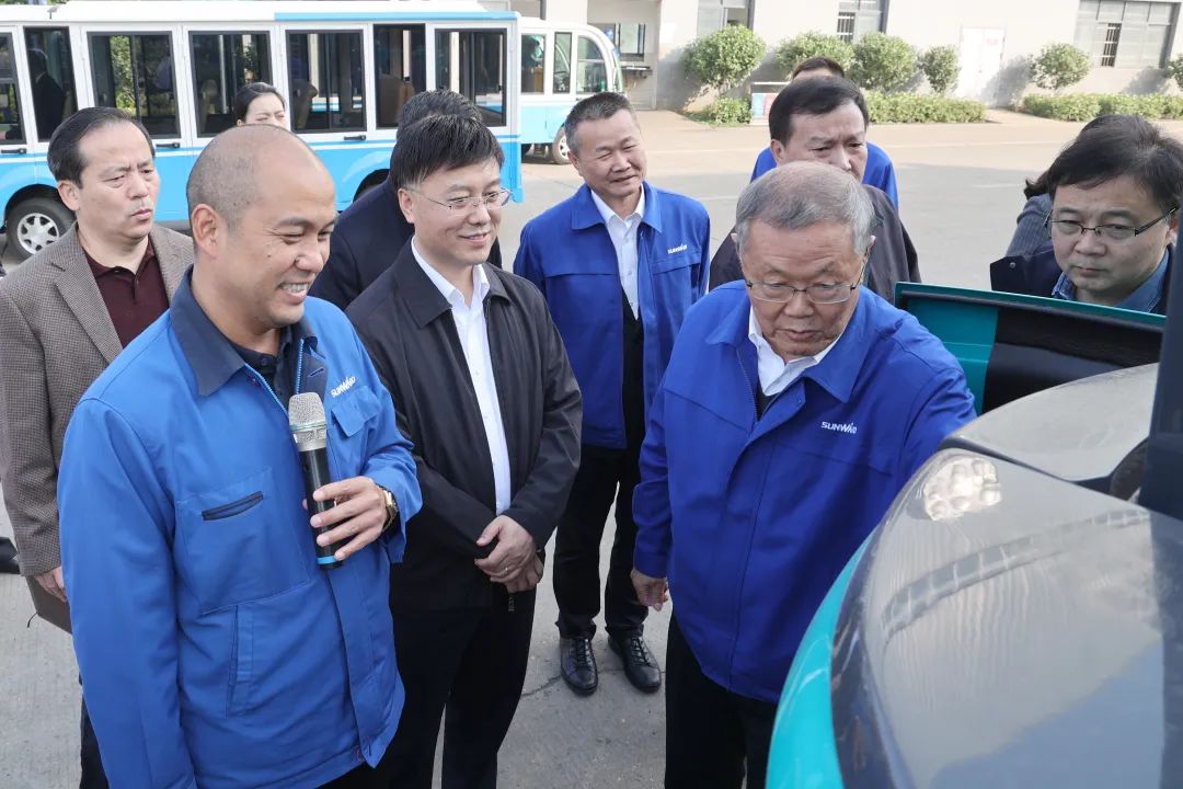 广州工控总经理景广军调研Z6人生就是博智能