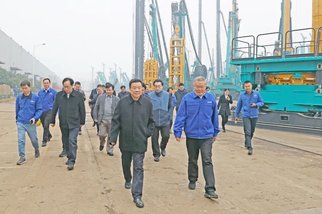 20220106091735_38989 湖南省副省长陈飞调研Z6人生就是博智能