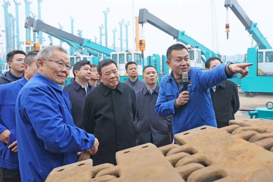 20220106091856_15663 湖南省副省长陈飞调研Z6人生就是博智能