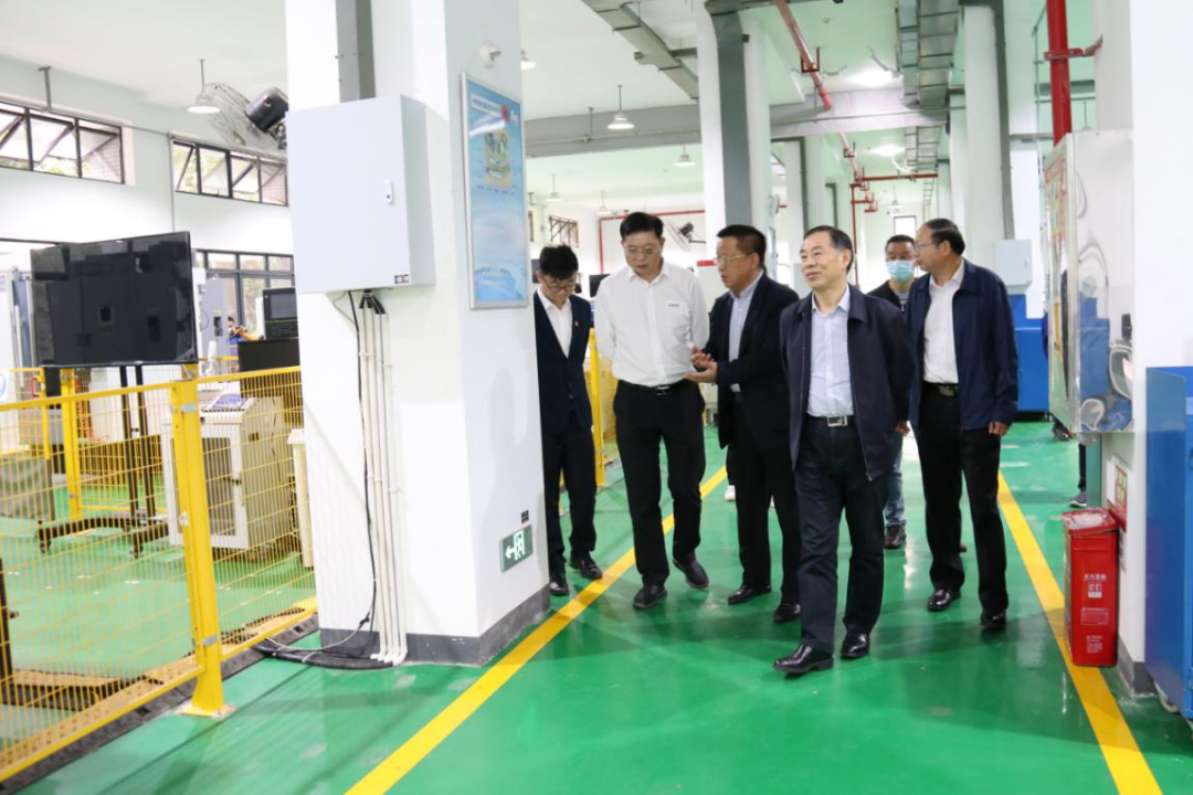 20220505120041_31941 校企合作谱新篇!又一所Z6人生就是博智能参建学院成立