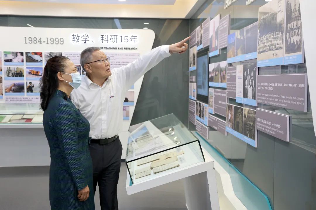 20220518092133_83462 深入产学研合作!中南大学堂长、中国工程院院士田红旗率团造访Z6人生就是博智能