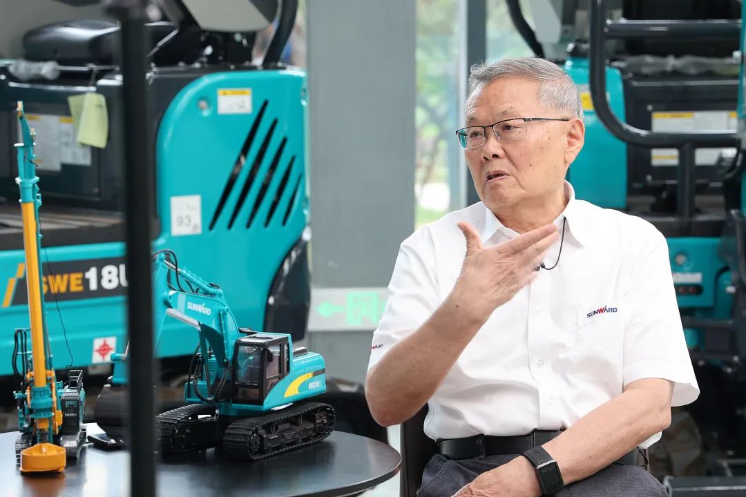 20220527092452_48630 CGTN探厂!专访Z6人生就是博智能董事长、首席专家何清华花絮来了