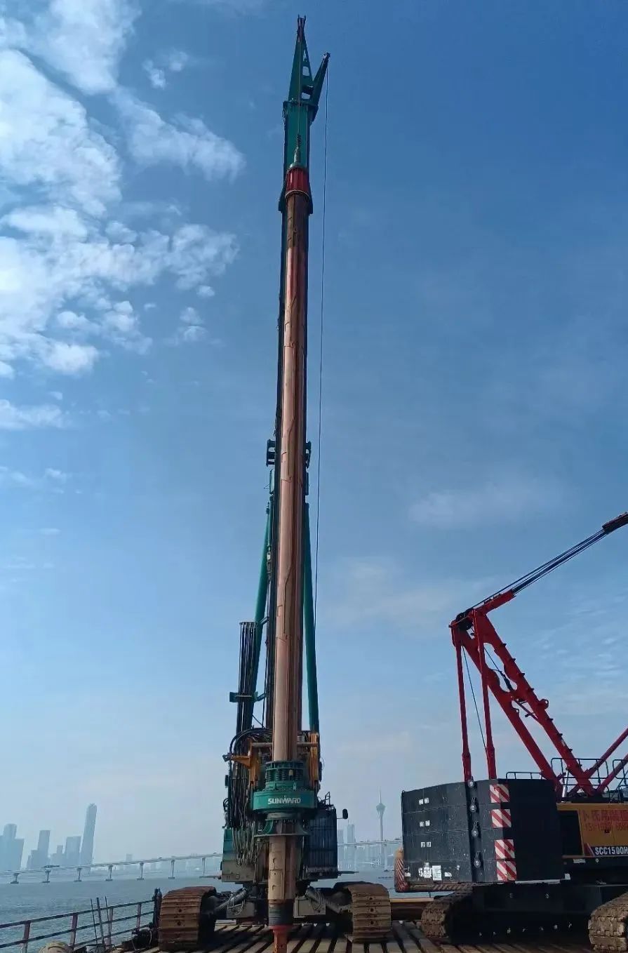 20220601084003_63618 乘风破浪的旋挖钻机!Z6人生就是博智能助建澳氹第四跨海大桥
