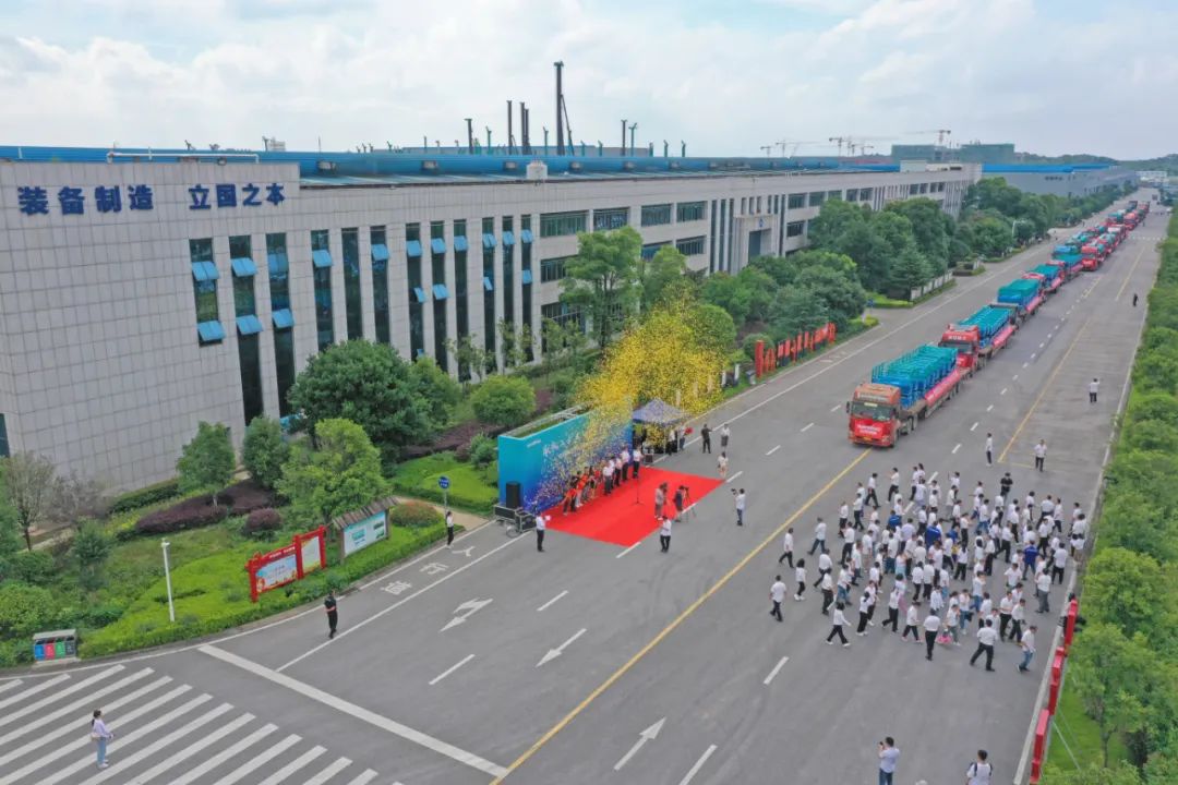 献礼二十大，再攀新高地！Z6人生就是博智能高空机械设备再迎批量发货