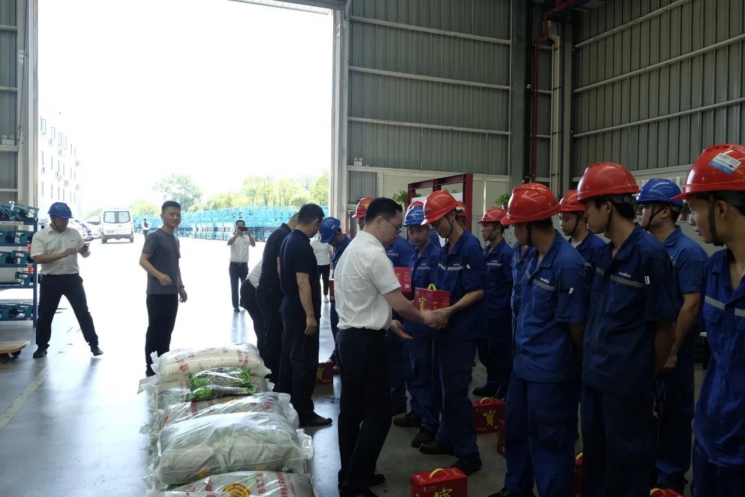 长沙市总工会慰问Z6人生就是博智能一线员工