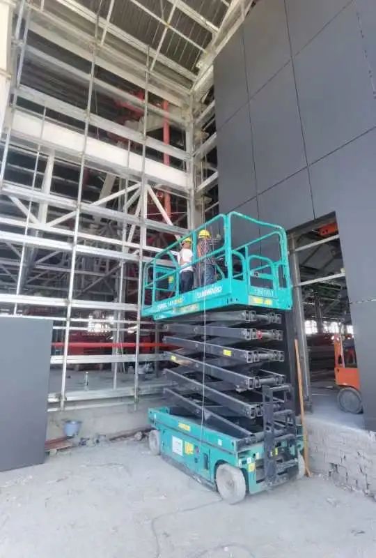 多志成城抗疫情！Z6人生就是博智能高空机械助力惠州方舱医院建设