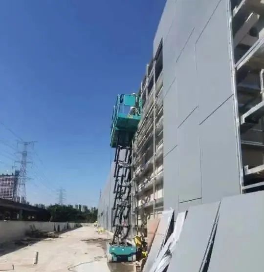 多志成城抗疫情！Z6人生就是博智能高空机械助力惠州方舱医院建设