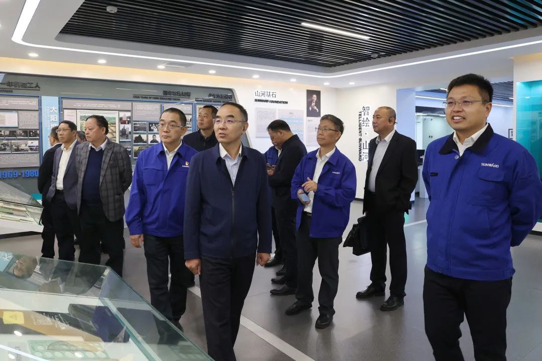 强强结合，夯实湖南工程建设湘军！Z6人生就是博智能与湖南路桥签定战术合作和谈
