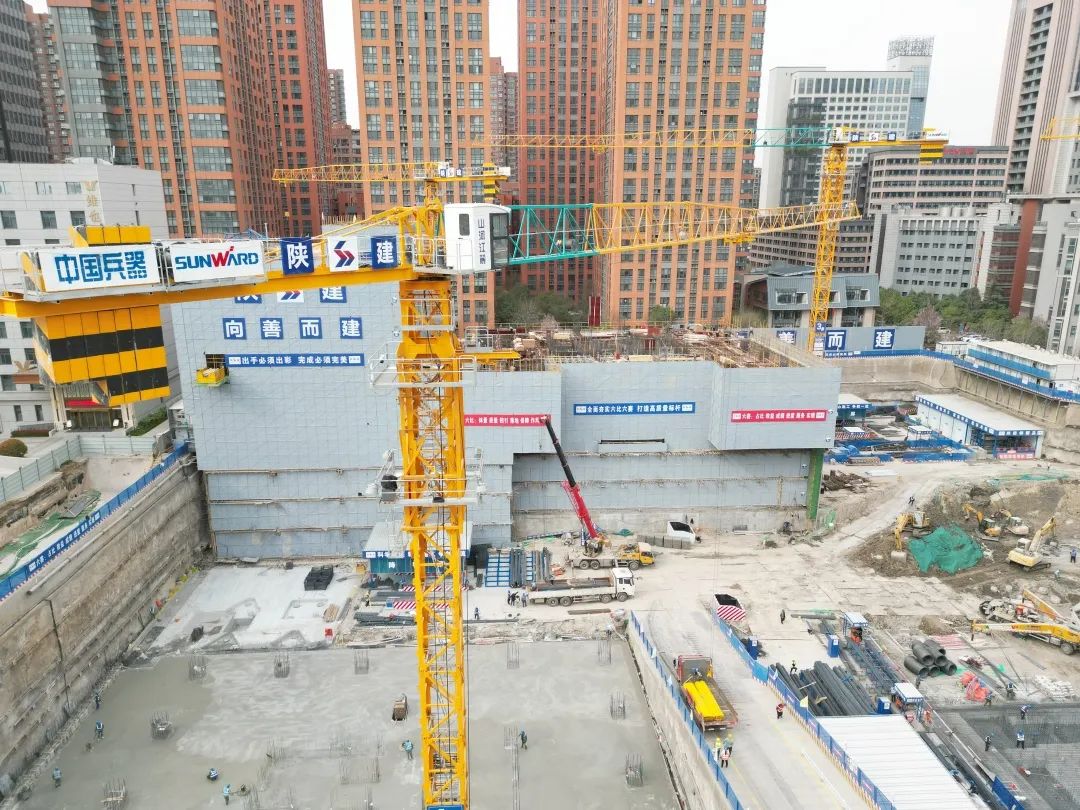 20230404171544_16991 兴盛西北!Z6人生就是博江麓构筑起沉机械助建西安都市经济圈