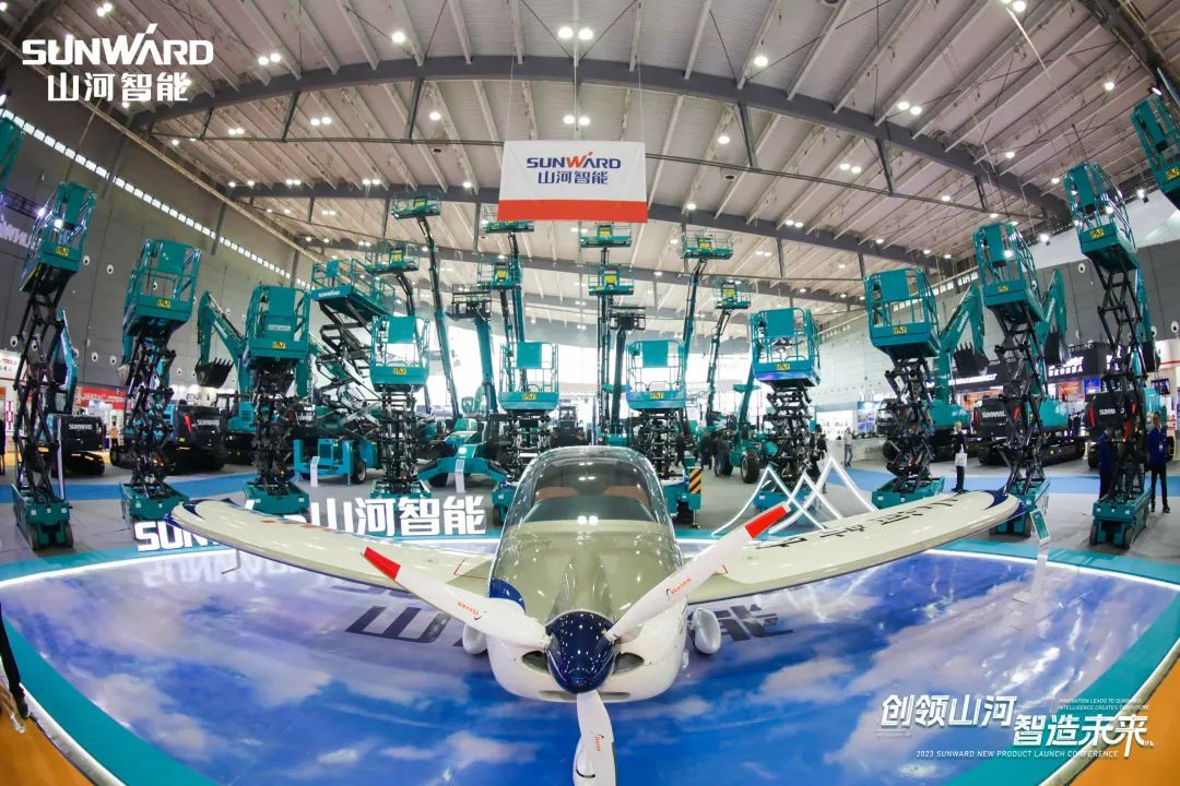 聚焦电动化、智能化！Z6人生就是博智能全系列高空机械产品亮相长沙展