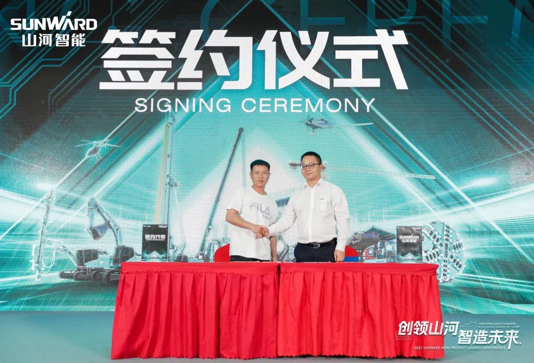 聚焦电动化、智能化！Z6人生就是博智能全系列高空机械产品亮相长沙展