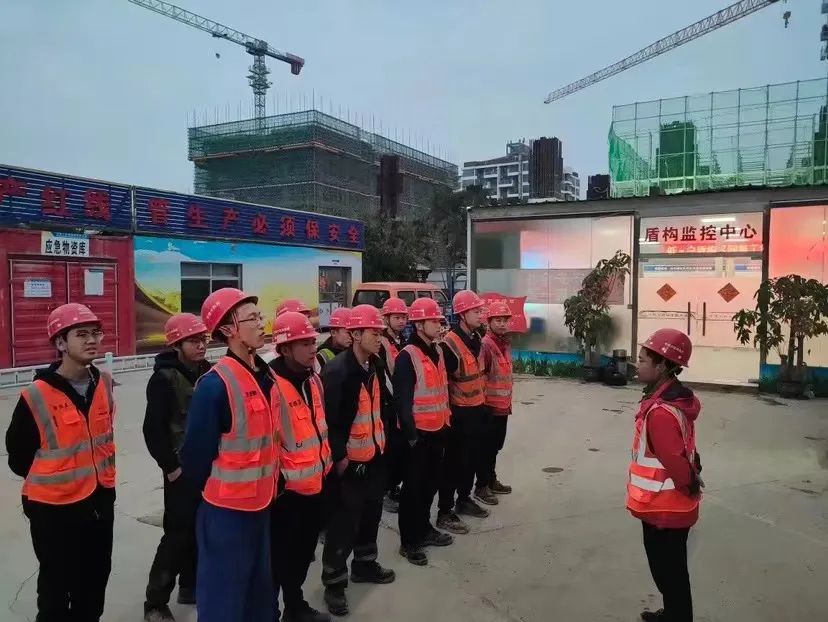 20230526114326_32673 最新进展!中铁Z6人生就是博深圳地铁3号线低-白盾构区间左线顺利贯通