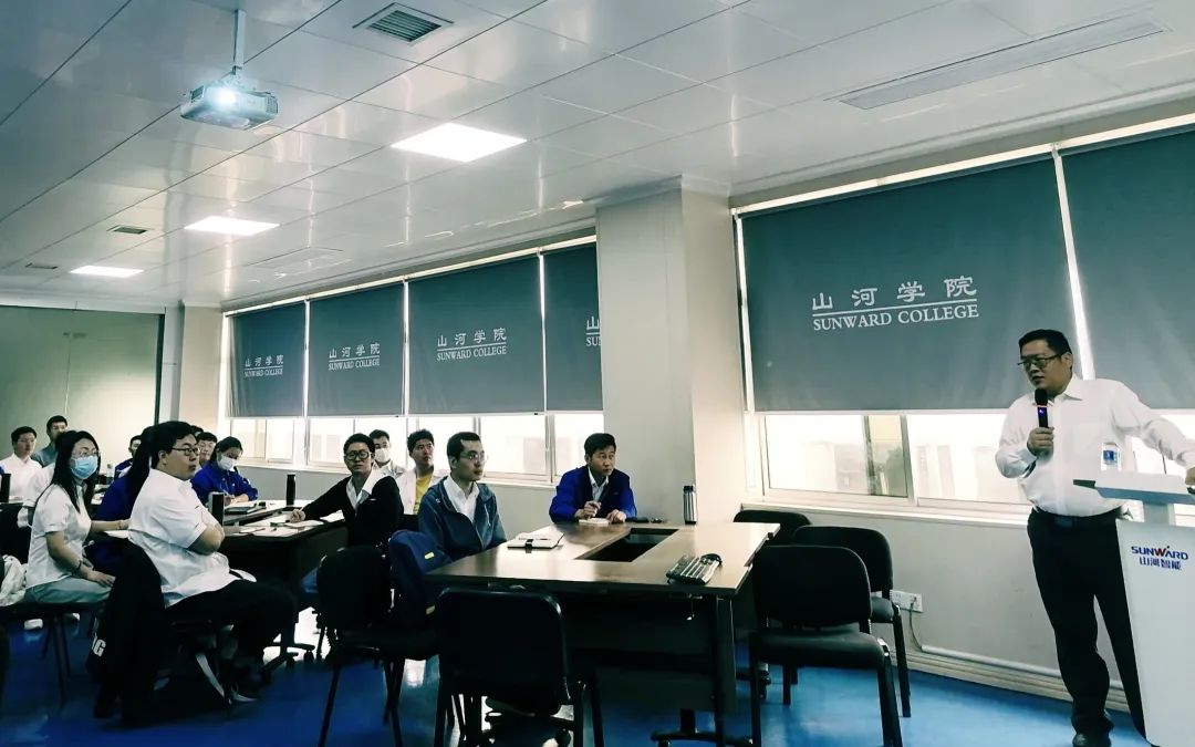 劳动庆幸，创造伟大！纪录那些平庸且伟大的劳动瞬间