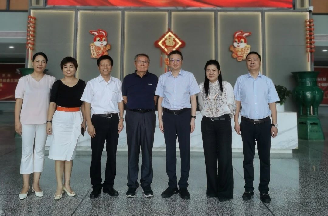 长沙市人民当局副市长、市工商联主席康镇麟调研Z6人生就是博智能