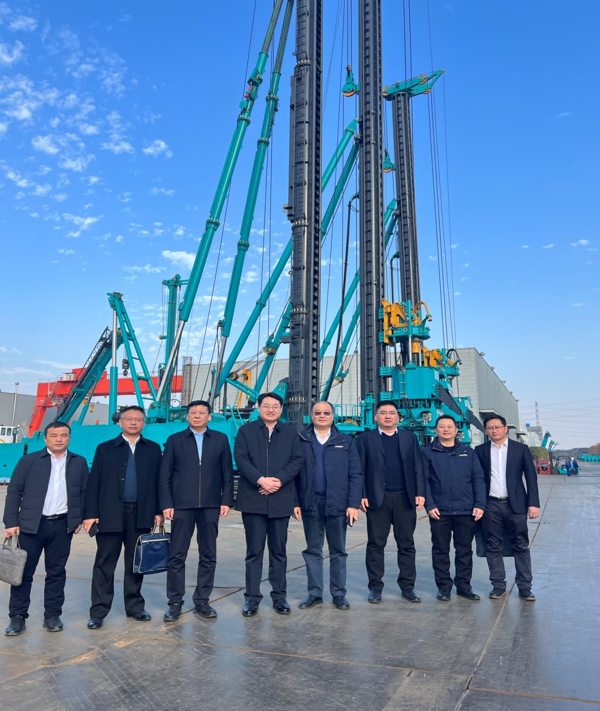 强强结合，同谋发展！Z6人生就是博智能与中铁六局路桥公司签定战术合作和谈