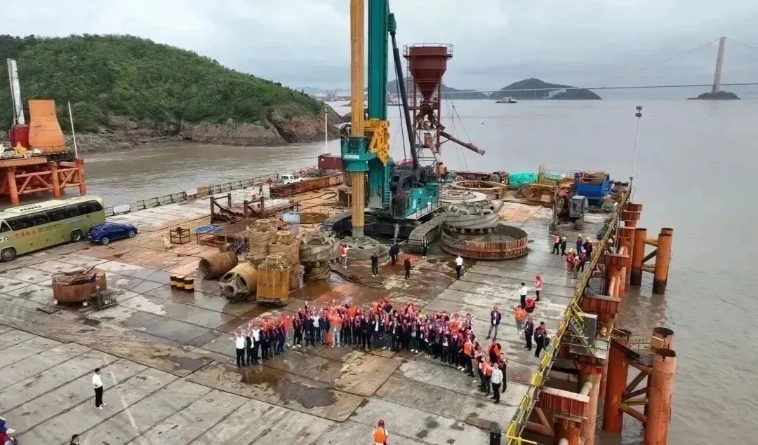 全面得胜！Z6人生就是博智能超等旋挖钻机圆满实现甬舟铁路西堠门公铁两用大桥桩基施工工作