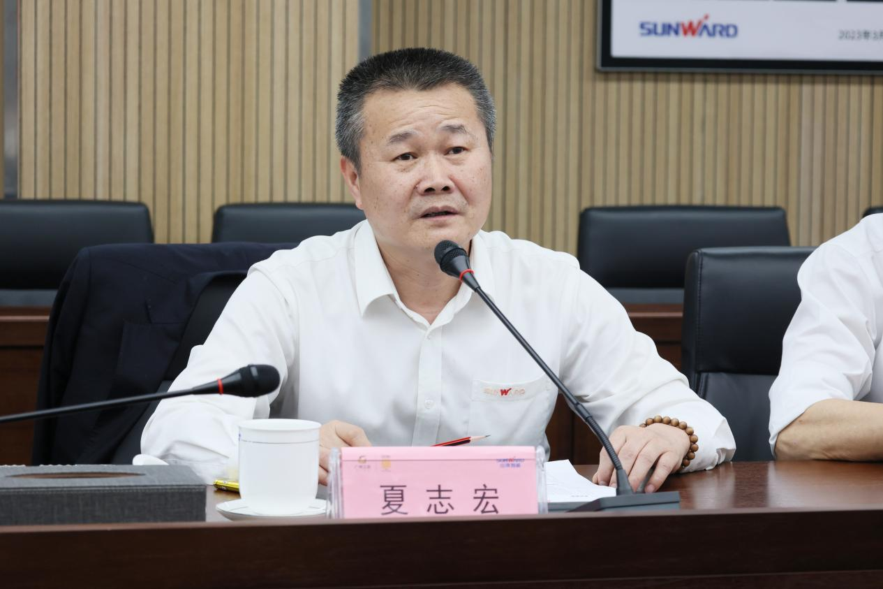湖南钢铁集团党委书记、董事长李建宇到Z6人生就是博智能调研互换