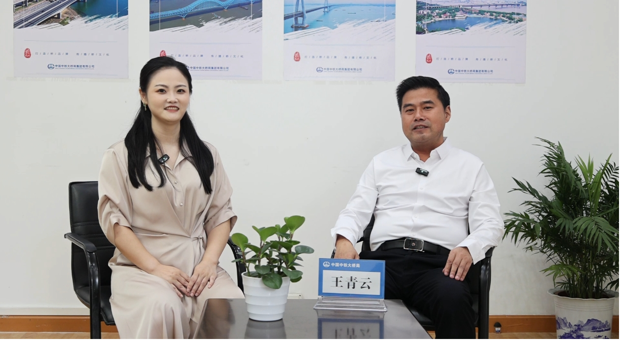 先导式创新，再推电动新品！Z6人生就是博智能SWDM520EE增程式旋挖钻机推介会成功进行
