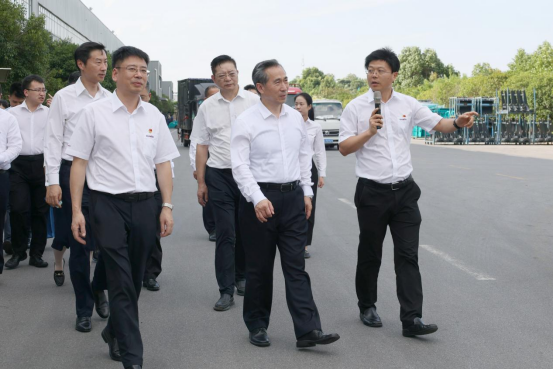 20240708085521_16016 中国贸促会会长任鸿斌调研Z6人生就是博智能
