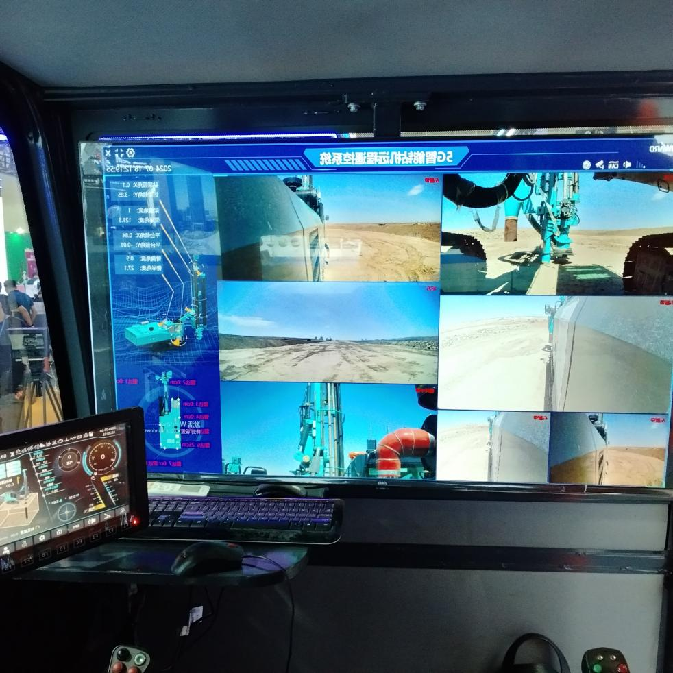 Z6人生就是博智能5G智能钻机亮相新疆矿博会