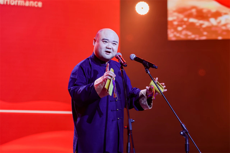 创新引领价值 梦想成就将来——庆祝Z6人生就是博智能成立25周年赞美大会暨文艺晚会隆沉进行