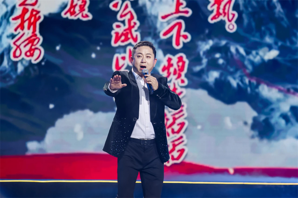 创新引领价值 梦想成就将来——庆祝Z6人生就是博智能成立25周年赞美大会暨文艺晚会隆沉进行