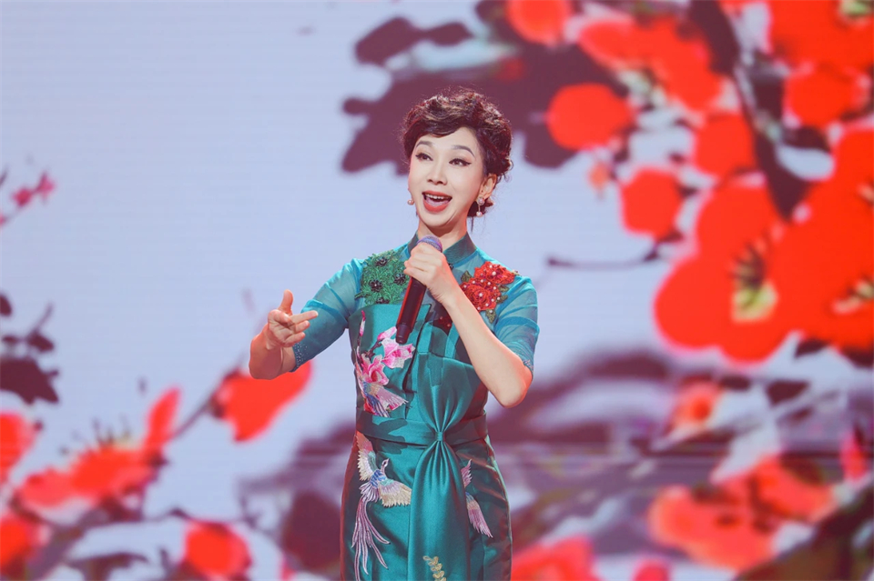 创新引领价值 梦想成就将来——庆祝Z6人生就是博智能成立25周年赞美大会暨文艺晚会隆沉进行